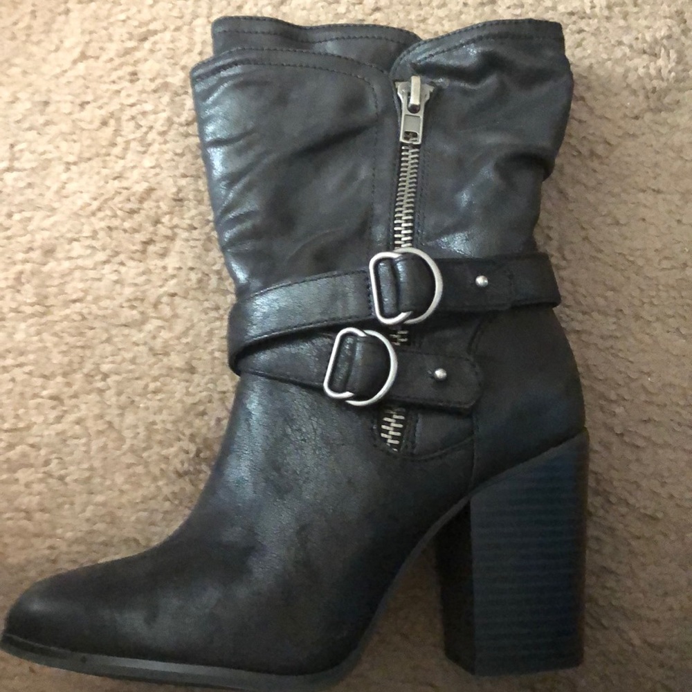 Carlos Santana 7.5 Black Paisley Boot